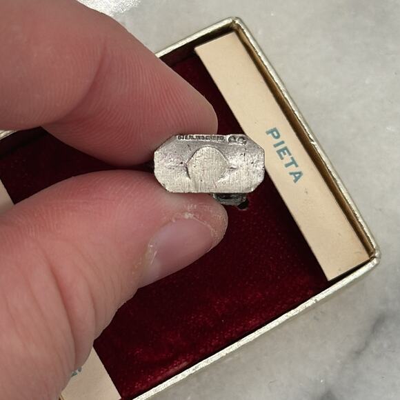 Vintage pieta Sterling silver La Pietà di Michelangelo pendant - Picture 2 of 4